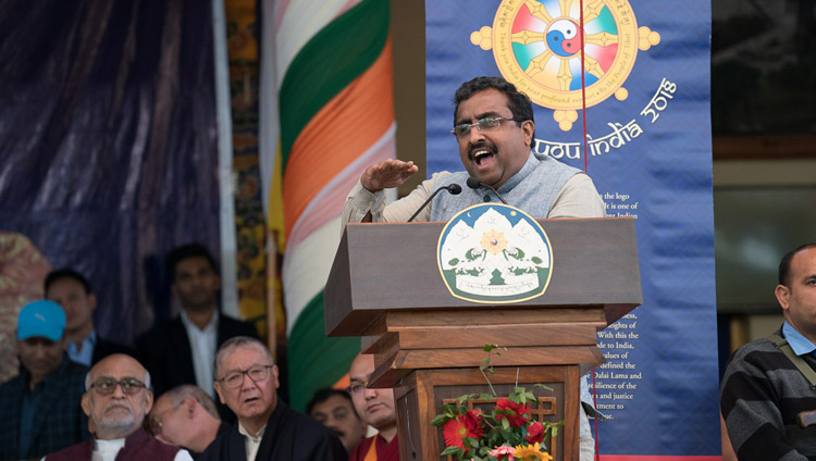 Ehrengast Ram Madhav spricht an der ‚Danke Indien' Feier in Dharamsala, HP, Indien am 31. März 2018. Foto: Tenzin Choejor