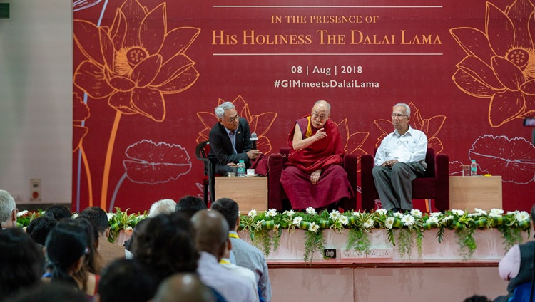 Seine Heiligkeit der Dalai Lama spricht am Goa Institute of Management in Sanquelim, Goa, Indien am 8. August 2018. Foto: Tenzin Choejor